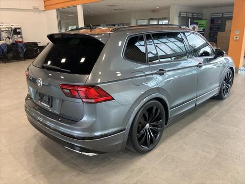2020 Volkswagen Tiguan 2.0T SE R-Line Black