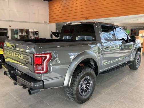2020 Ford F-150 Raptor