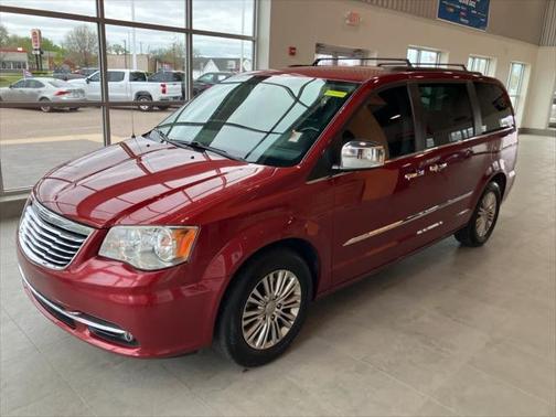 2015 Chrysler Town & Country Touring-L