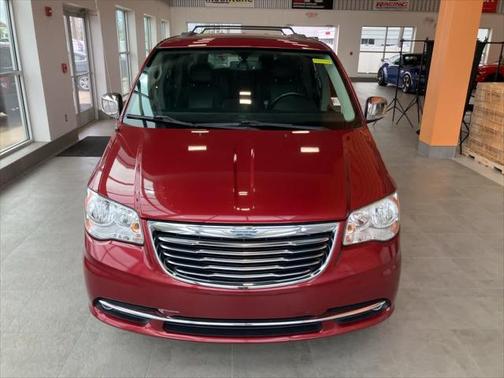 2015 Chrysler Town & Country Touring-L