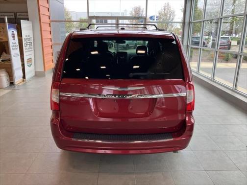 2015 Chrysler Town & Country Touring-L