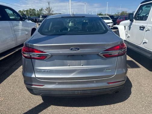 Iconic Silver Metallic 2020 Ford Fusion SE