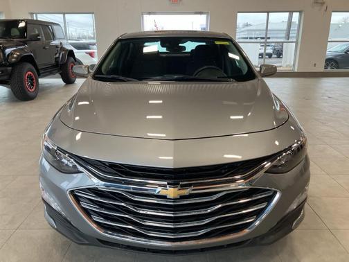 Sterling Gray Metallic 2024 Chevrolet Malibu LT