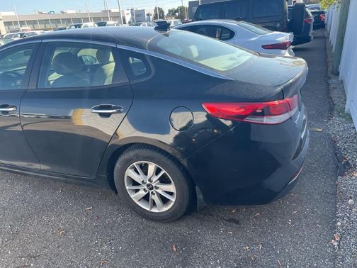 2017 Kia Optima LX