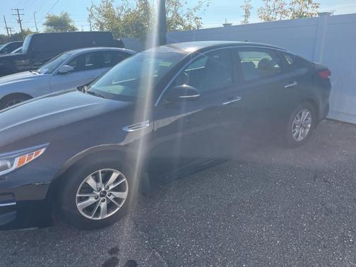 2017 Kia Optima LX