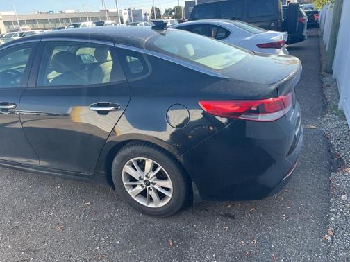 2017 Kia Optima LX