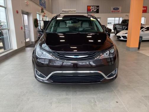 2018 Chrysler Pacifica Hybrid Touring L