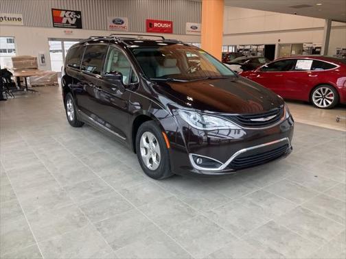 2018 Chrysler Pacifica Hybrid Touring L