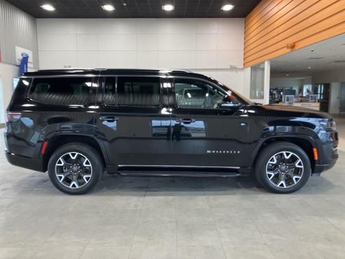 Diamond Black 2024 Jeep Wagoneer Series III