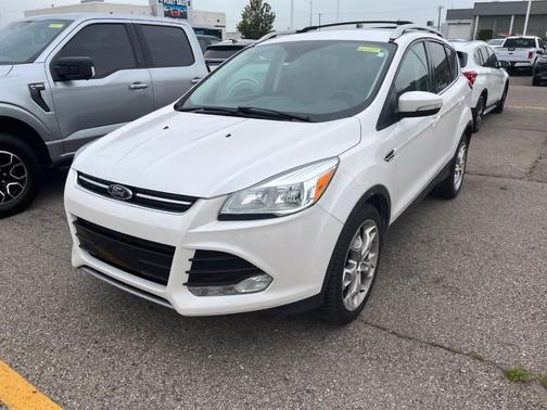 White Platinum Tri-Coat Metallic 2015 Ford Escape Titanium