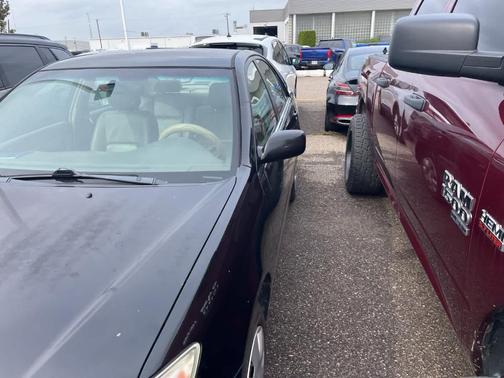 2004 Toyota Camry LE