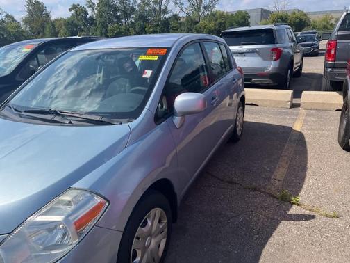 2010 Nissan Versa 1.8 S