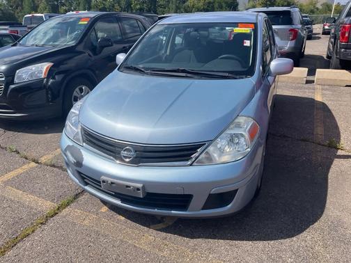 2010 Nissan Versa 1.8 S