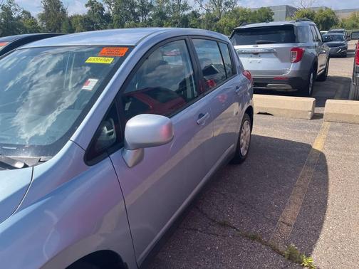 2010 Nissan Versa 1.8 S