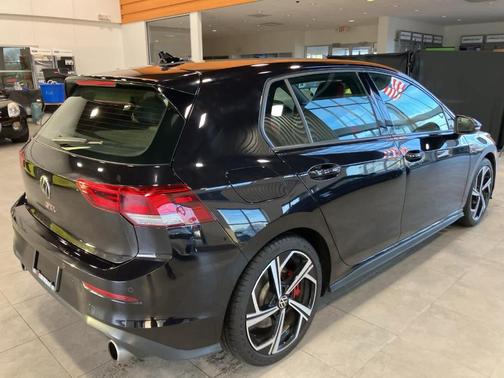 2024 Volkswagen Golf GTI 2.0T SE