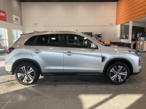 2025 Mitsubishi Outlander Sport SE