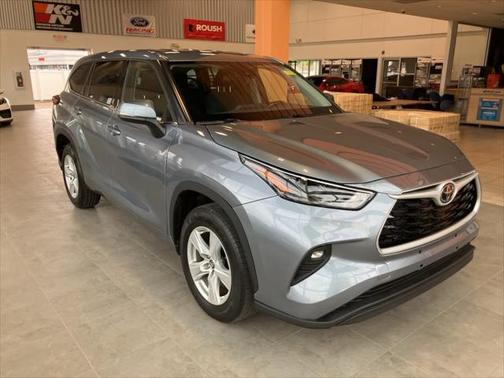 2022 Toyota Highlander LE