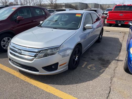 Silver 2010 Ford Fusion SE