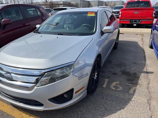 Silver 2010 Ford Fusion SE
