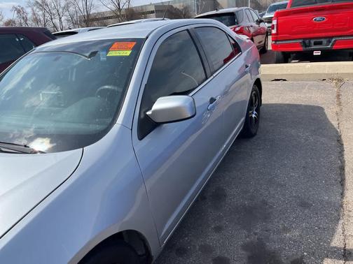 Silver 2010 Ford Fusion SE