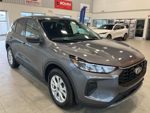 Carbonized Gray Metallic 2025 Ford Escape Active