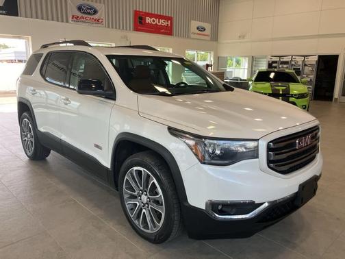 2017 GMC Acadia SLT