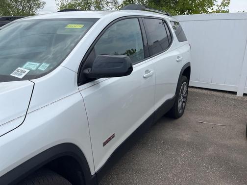 2017 GMC Acadia SLT