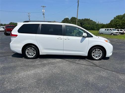2014 Toyota Sienna L