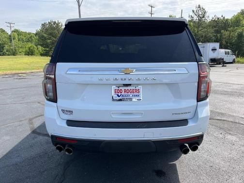 Summit White 2021 Chevrolet Suburban Premier
