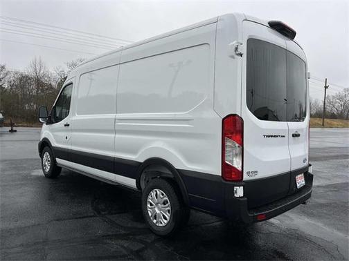 2026 Ford Transit-250 148 WB Medium Roof Cargo