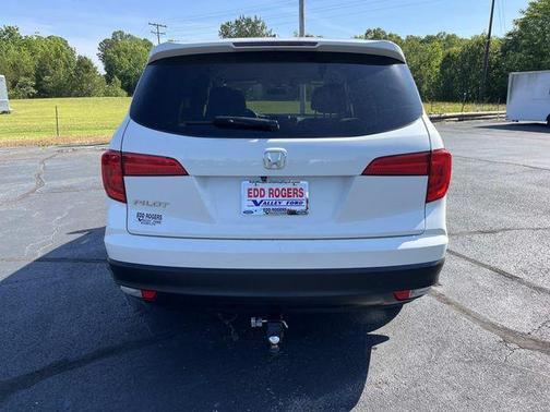 White Diamond 2017 Honda Pilot EX