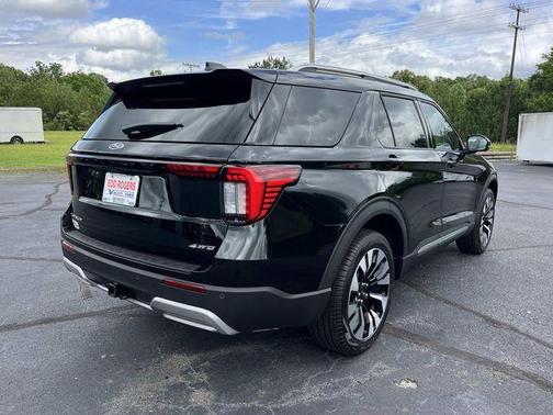 Agate Black Metallic 2026 Ford Explorer Platinum