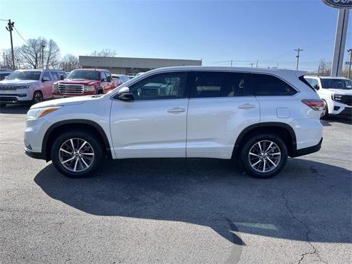 2016 Toyota Highlander LE