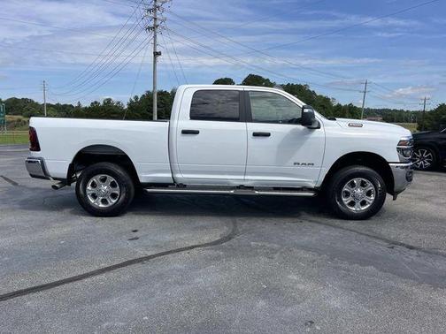 Bright White Clearcoat 2026 RAM 2500 Big Horn