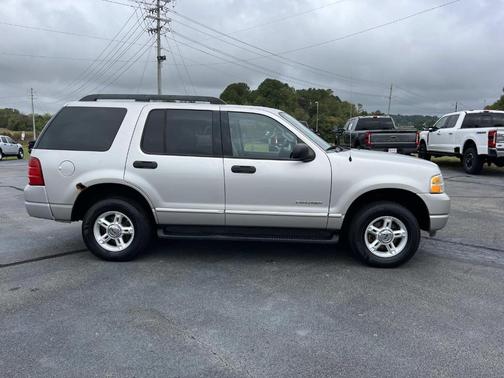 2005 Ford Explorer XLT