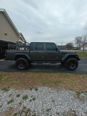 2021 Jeep Gladiator Sport