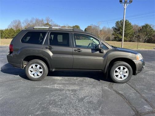 2011 Mitsubishi Endeavor LS