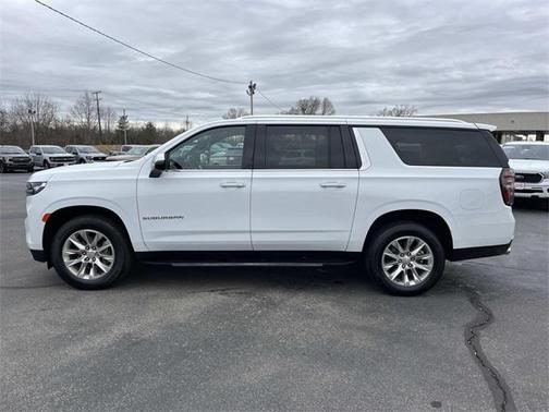 2023 Chevrolet Suburban Premier