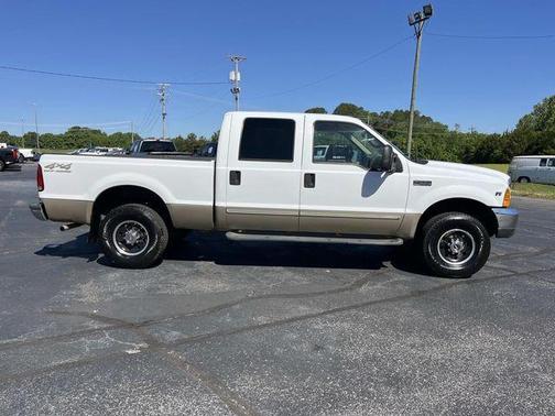 White 2000 Ford F-250 Lariat