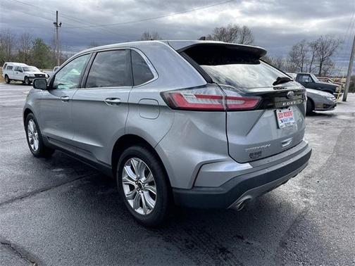 2023 Ford Edge Titanium