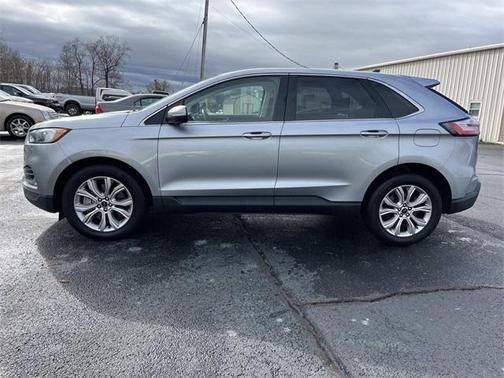 2023 Ford Edge Titanium