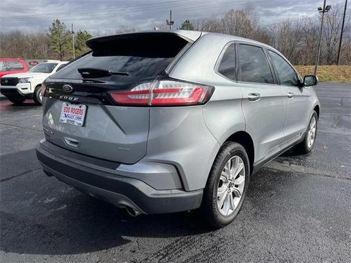 2023 Ford Edge Titanium