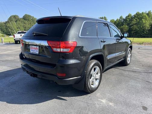 Brilliant Black Crystal Pearlcoat 2012 Jeep Grand Cherokee Laredo