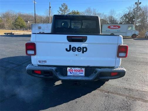 2022 Jeep Gladiator Sport