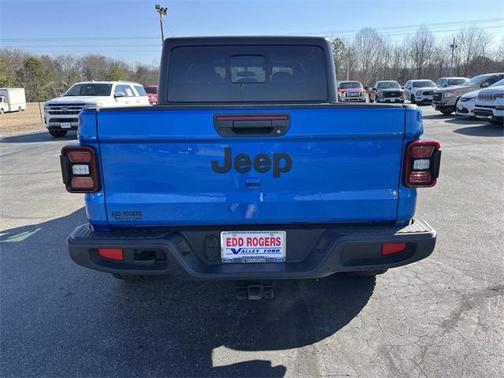 2023 Jeep Gladiator Sport