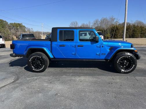 2023 Jeep Gladiator Sport
