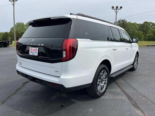 Oxford White 2025 Ford Expedition Max Active