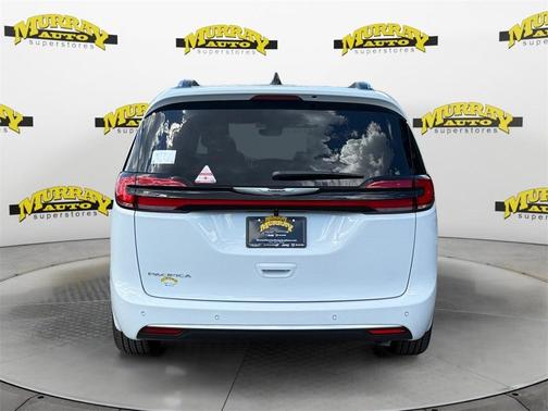 2026 Chrysler Pacifica Pinnacle