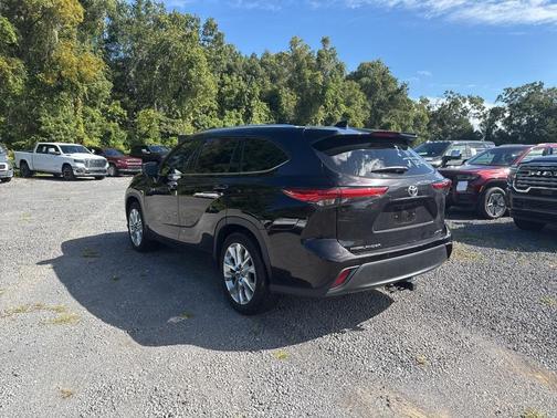2022 Toyota Highlander Limited