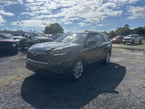 2022 Toyota Highlander Limited